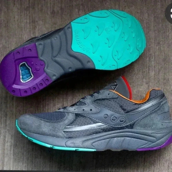 SAUCONY ORIGINALS X RAISED BY WOLVES AYA "ASPHALT JUNGLE" - Picture 10 of 10